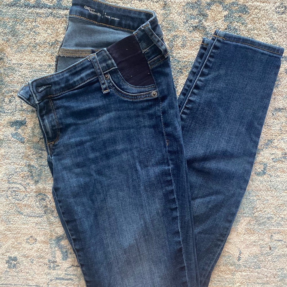 Gap true skinny maternity jeans